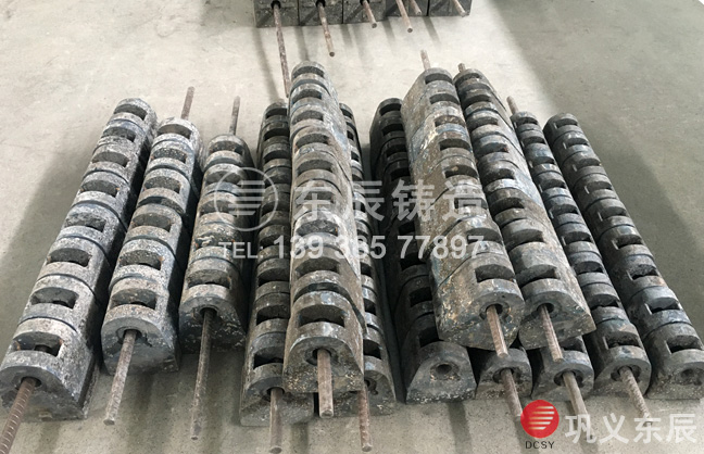 東辰合金復(fù)合錘頭 高鉻可逆錘破錘頭 可逆轉(zhuǎn)錘擊式破碎機(jī)錘頭